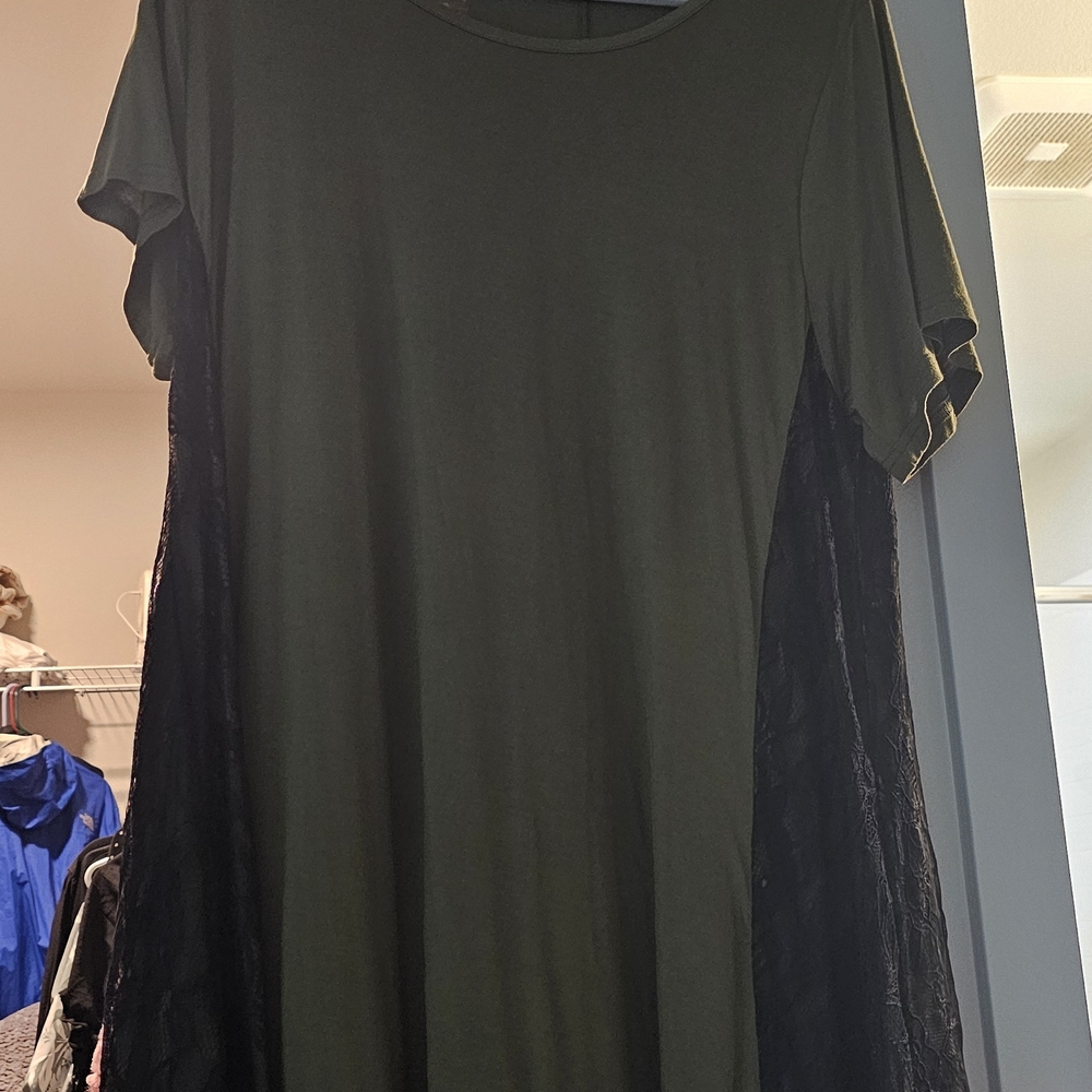 Dark Green and Black Tee With Lace Embellishments